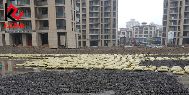 浙江省杭州余杭區(qū)綠城藍(lán)庭項目車庫頂板回填陶粒